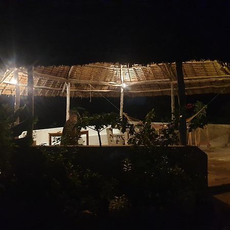 Rasta House Bed & Breakfast Kilindoni Exterior photo