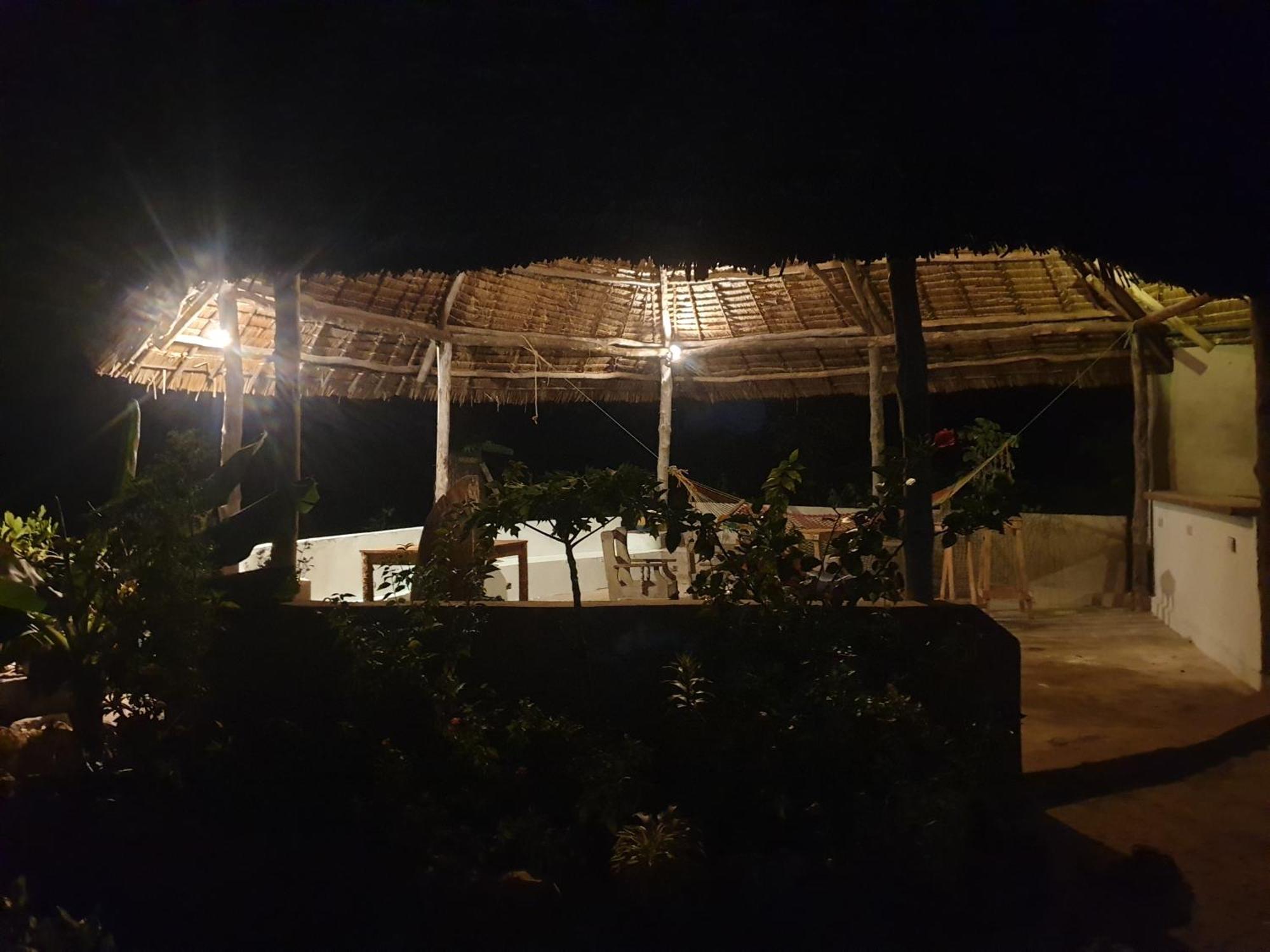 Rasta House Bed & Breakfast Kilindoni Exterior photo
